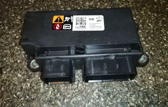 Buick Encore I Airbag control unit/module 13522066