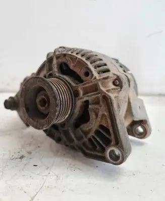 Nissan Micra Generator/alternator 231005F600 0123110007 14V3070A