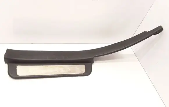 Hyundai Grandeur Rear sill trim cover