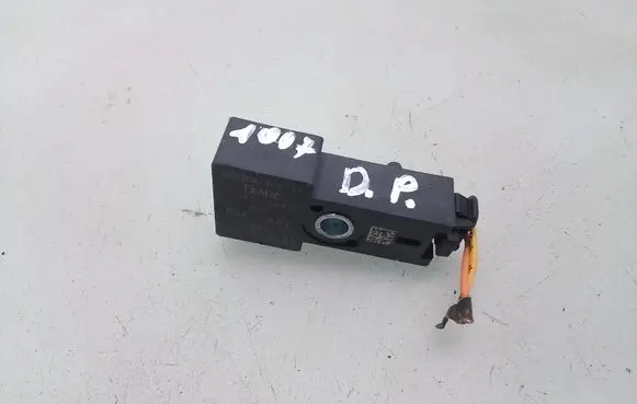 Peugeot 1007 Airbag deployment crash/impact sensor 1400370180