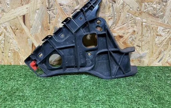 Opel Astra J Front bumper mounting bracket 13367893