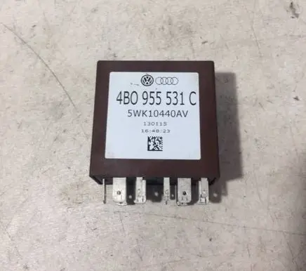 Volkswagen Golf IV Window wiper relay 4B0955531C