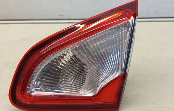 Nissan Qashqai+2 Tailgate rear/tail lights 89503209 X32LREB00 B26550BR01A