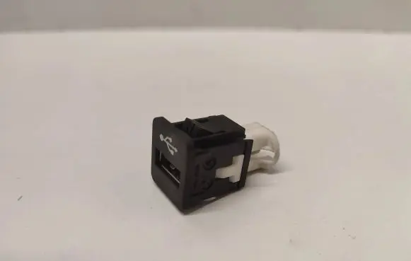 BMW 7 F01 F02 F03 F04 USB socket connector 84109229294