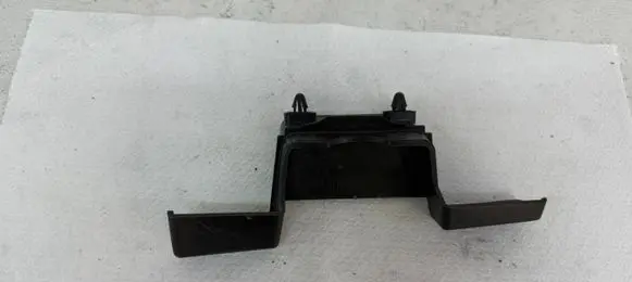 Radiator mount bracket