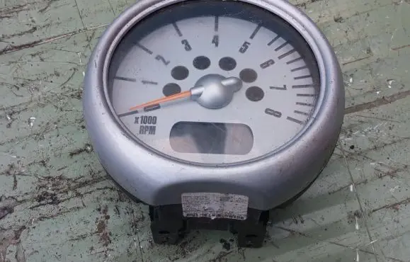 Mini One - Cooper R50 - 53 Speedometer (instrument cluster) 6913667 RG2M43010 AR0041005