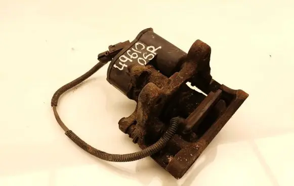 Volkswagen PASSAT B7 Rear brake caliper 32332267K