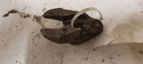 Ford Focus Fuel Injector clamp holder