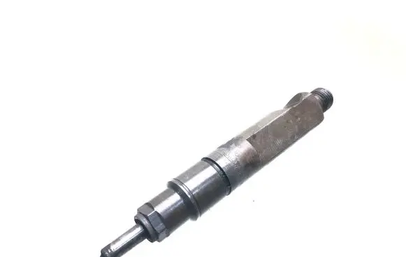 Audi A6 S6 C4 4A Fuel injector 046130201E