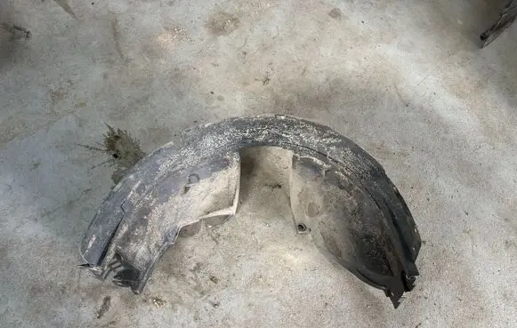 Dacia Sandero II Front wheel arch liner splash guards 