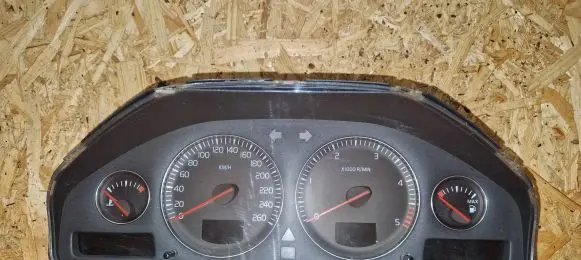 Volvo S80 Speedometer (instrument cluster) 30682277
