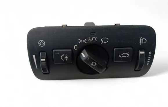 Volvo V40 Light switch 30739425