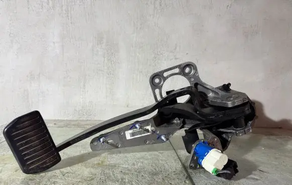 Ford Galaxy Brake pedal 7G9N2D094MC