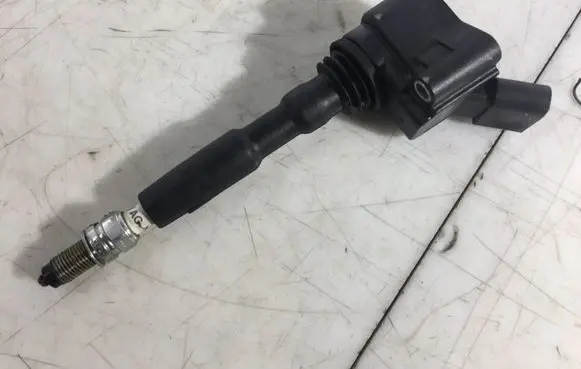 Skoda Citigo High voltage ignition coil 77300012 04E905110M