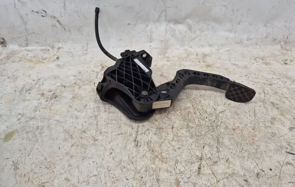 Volkswagen Golf VI Clutch pedal 1K1721059ET