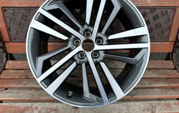 Audi Q5 SQ5 R20 alloy rim 