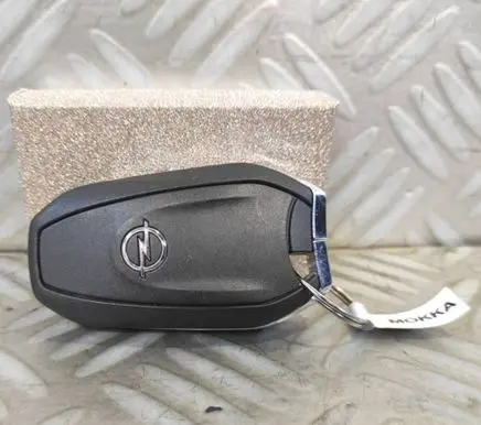 Opel Mokka B Ignition key/card 