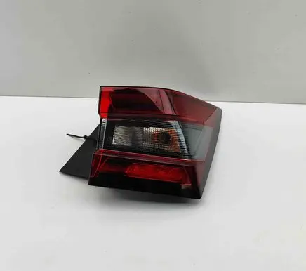 Nissan Juke II F16 Rear/tail lights 265506PA1B