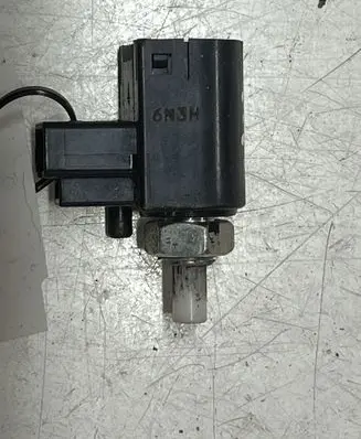 Toyota Auris 150 Brake pedal sensor switch 6N3H
