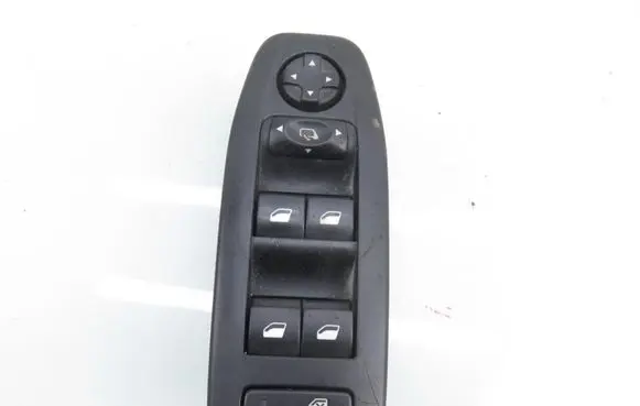 Peugeot 208 I Electric window control switch 96749624ZD