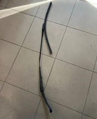 Porsche Macan (95B) Front wiper blade arm 95B955408