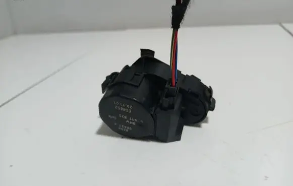 BMW 7 E65 E66 Air flap motor/actuator 6911820