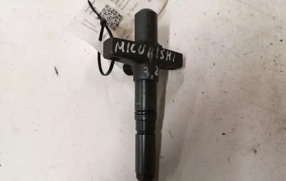Mitsubishi Pajero Fuel injector 484410 282484410
