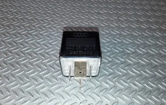 Audi A8 S8 D2 4D Other relay 443951253S