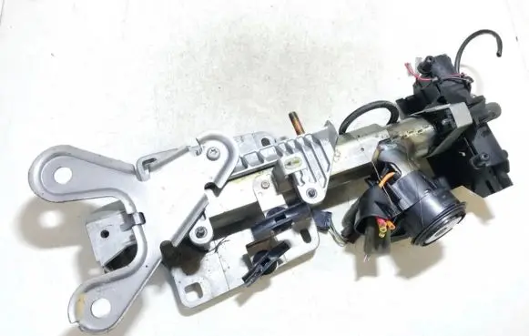 Renault Laguna I Steering wheel axle 9392100a