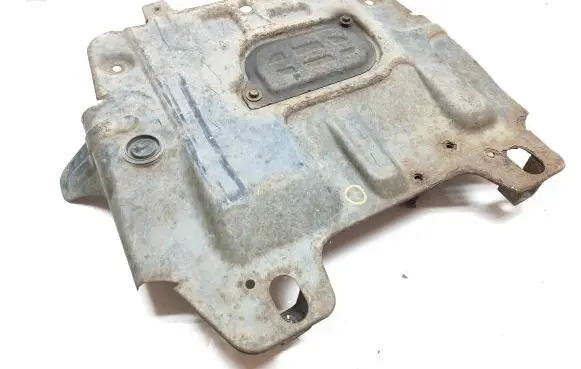 Toyota Land Cruiser (J150) Engine splash shield/under tray