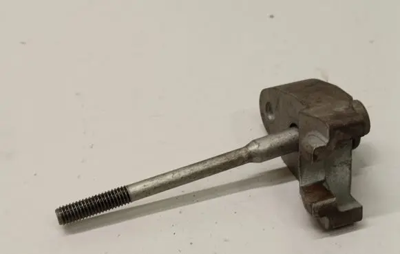 Audi A6 S6 C7 4G Fuel Injector clamp holder 059216J