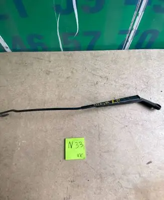 Skoda Octavia Mk1 (1U) Front wiper blade arm 1J1955410A