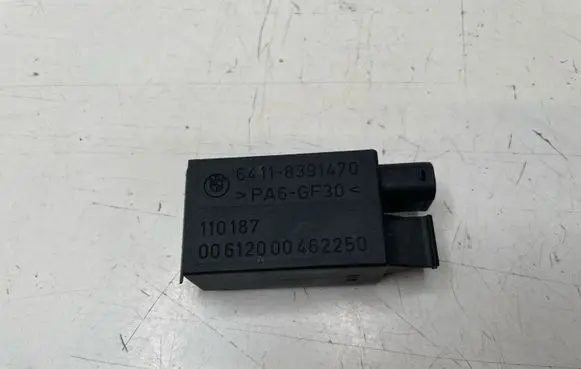 BMW 5 E39 AUC sensor 8391470