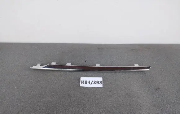 Mercedes-Benz A W169 Front grill A1698882185L