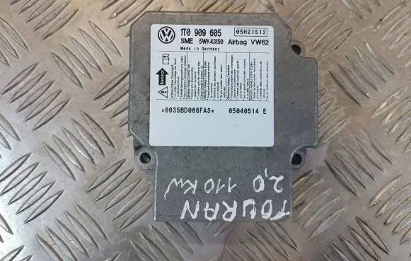 Volkswagen Touran I Airbag control unit/module 1T0909605 05H21S12 05040514E