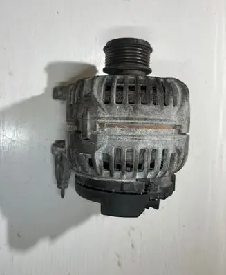 Volkswagen PASSAT B6 Generator/alternator 06F903023F