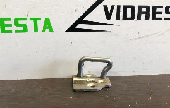 Ford Grand C-MAX Rear door lock loop/hook striker AM5AA21982A