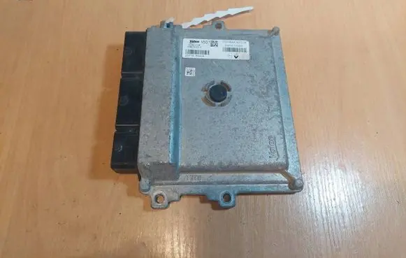 Dacia Sandero Engine control unit/module ECU 237105500R 237107150R V50.1