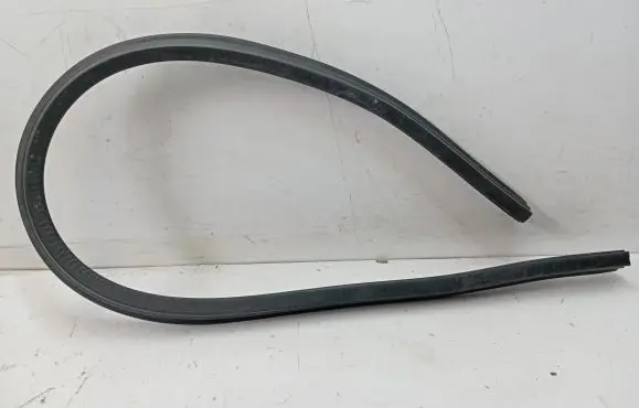 Audi A6 S6 C8 4K Engine compartment rubber 4K0823723