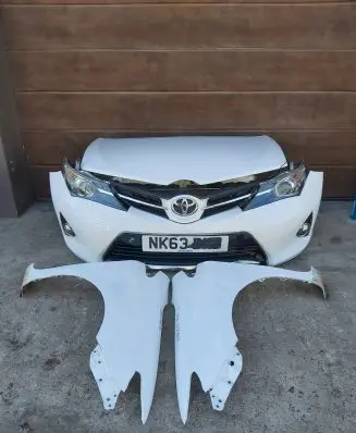 Toyota Auris E180 Front bodywork piece 