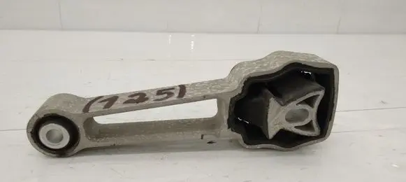 Volvo XC70 Engine mount bracket 31430441
