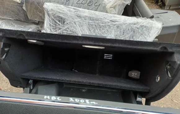 Mercedes-Benz C W204 Glove box set 