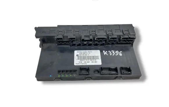 Mercedes-Benz C W203 Fuse module 2095450101 5DK00848610 000021701