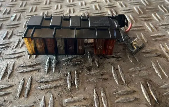 Renault Scenic II - Grand scenic II Fuse 9891330407