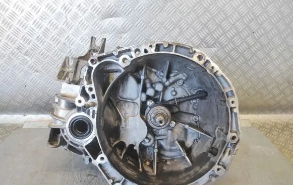 Manual 6 speed gearbox