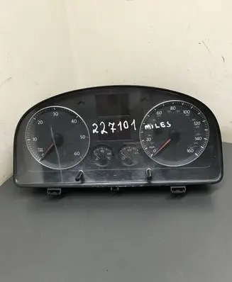 Volkswagen Touran I Speedometer (instrument cluster)