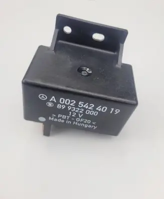 Mercedes-Benz Sprinter W901 W902 W903 W904 Glow plug pre-heat relay A0025424019