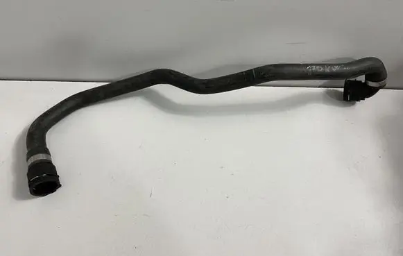BMW 7 E65 E66 Engine coolant pipe/hose 8379979