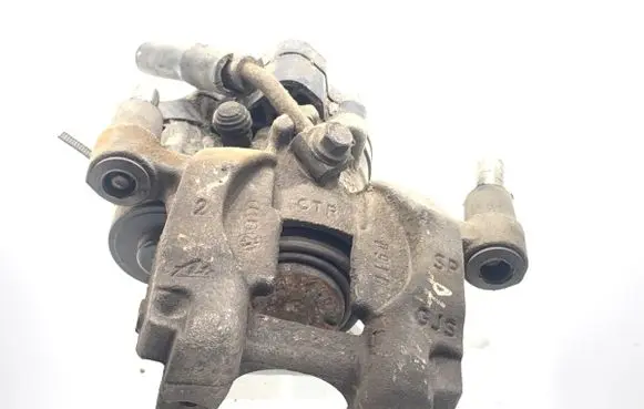 Volkswagen PASSAT B8 Rear brake caliper 3Q0615406J