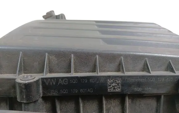 Volkswagen Polo VI Air filter box cover 